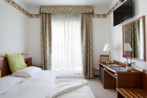  Hotel Campagnola  Бардолино